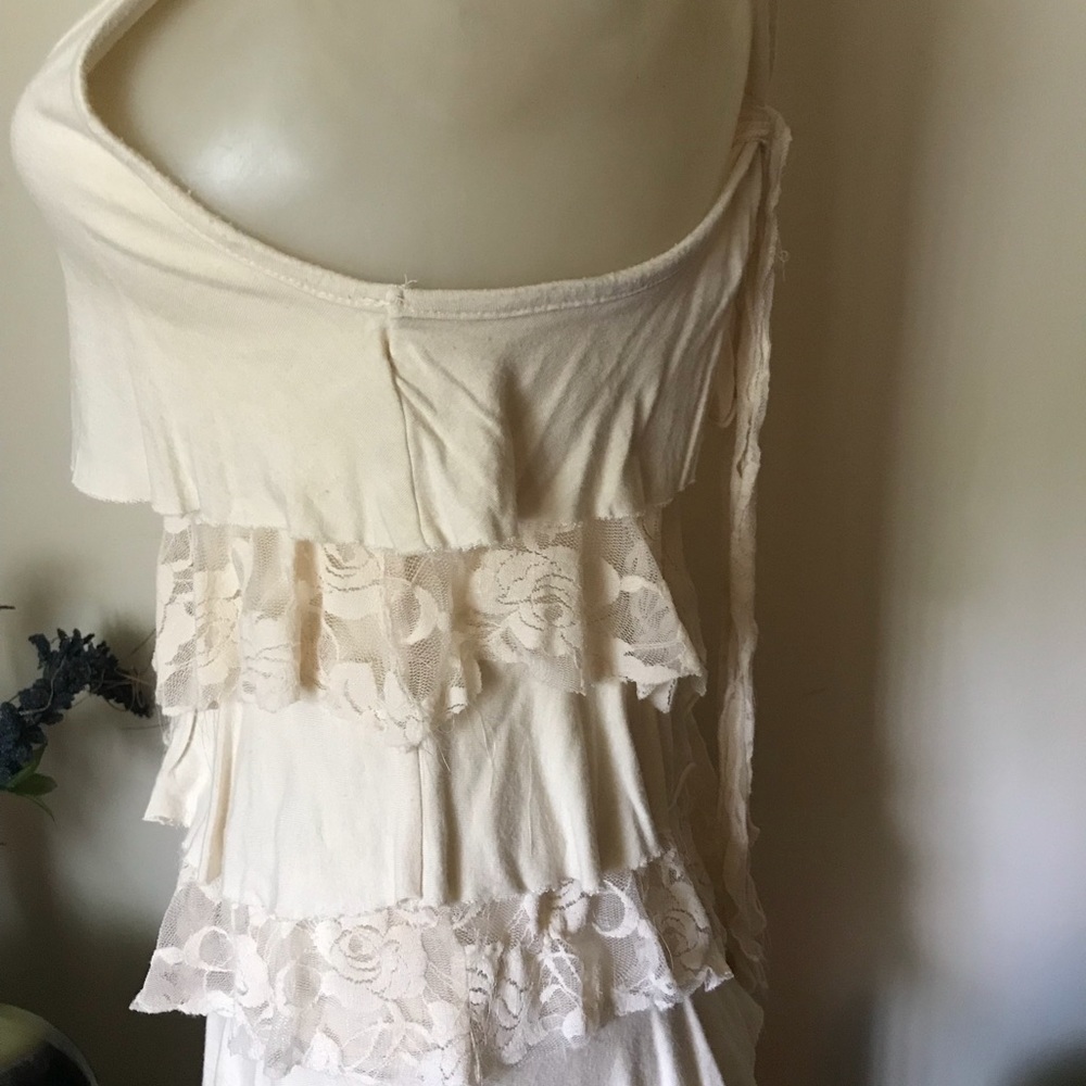 Cream Lace Ruffle Tank - Picture 6 of 7